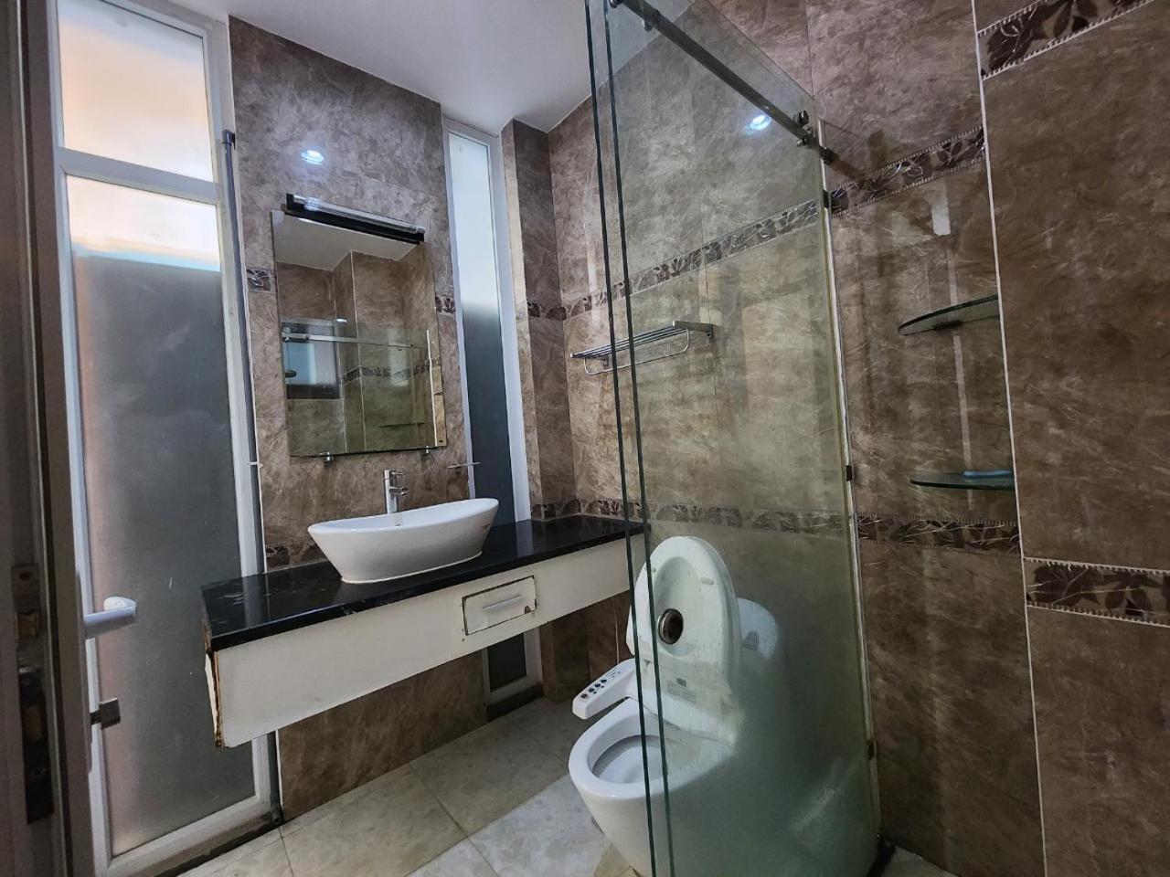 Dlux Bach Dang Aparthotel โฮจิมินห์ซิตี้ ภายนอก รูปภาพ